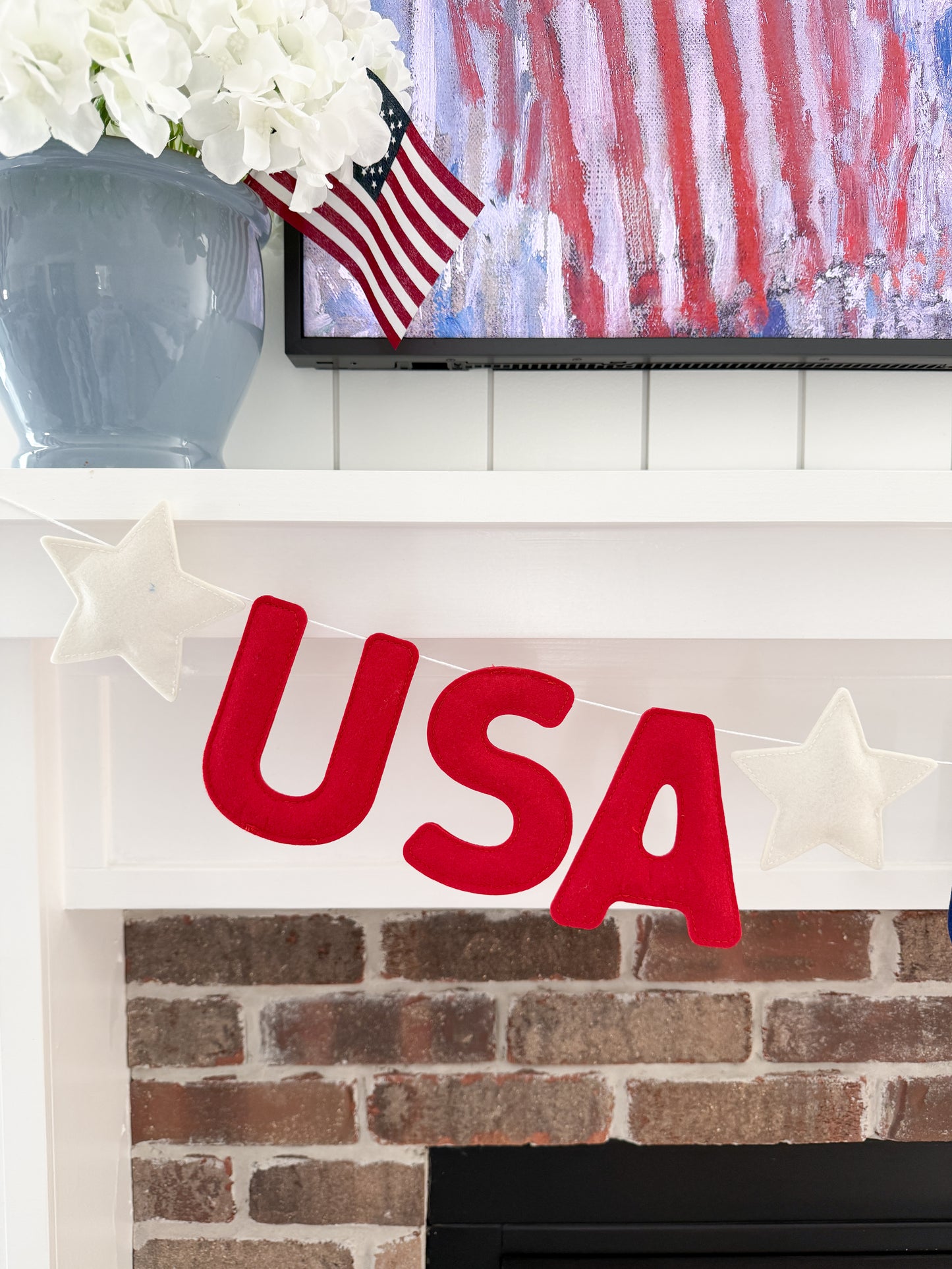 USA Puffy Felt Garland