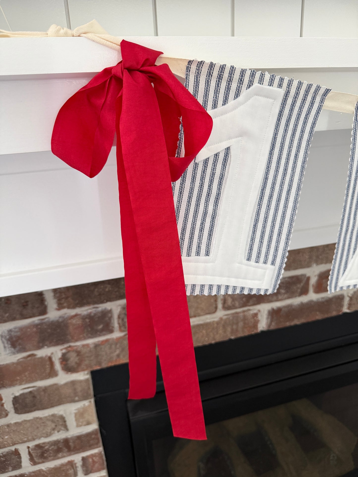 1776 Americana Garland